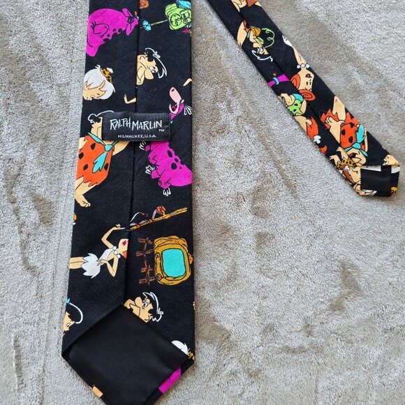 Flinstone theme tie. Have a yaba-doo time. Great conversation piece - Picture 5 of 7